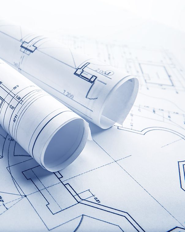 Technische Zeichnungen und Blaupausen, die die Struktur und Gestaltung eines architektonischen Projekts zeigen